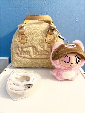 Like New Von Dutch Womens Furry Bowling Bag With Sold Out Von Dutchies Charm